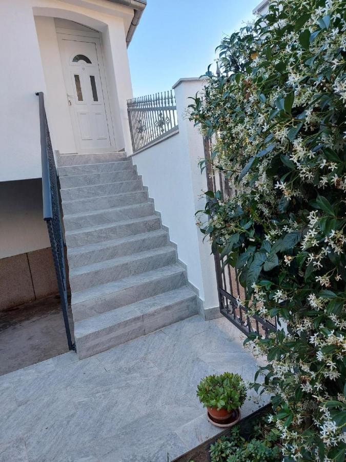 Apartman Luka Jadrtovac Eksteriør bilde